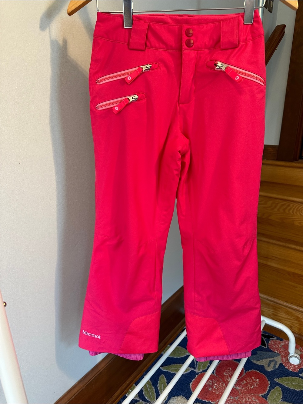 Marmot Girls Ski Pants with Zip Pockets Size M. Excellent condition